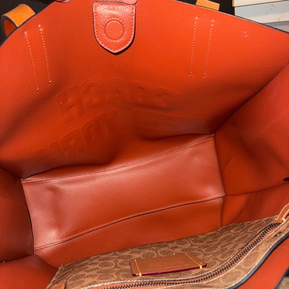 COACH Relay Tote Bag With Coach Graphic - Picture 5 of 10